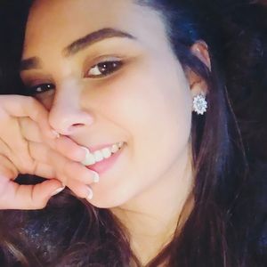 Meet your Posher, Gabriela